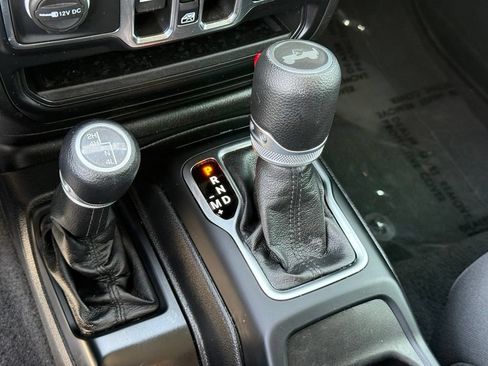 Used 2021 Jeep Wrangler Unlimited Sport AWD/4WD image 12