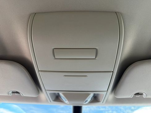 Used 2019 Dodge Grand Caravan SE FWD image 28