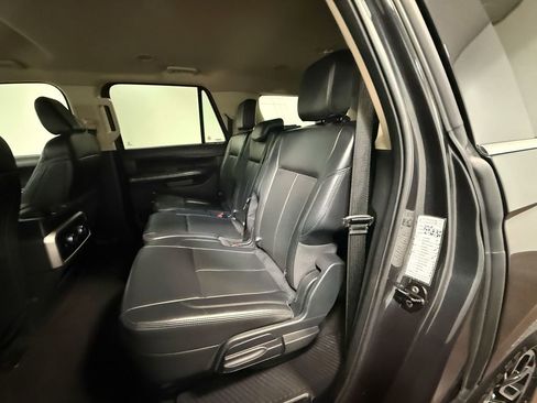 Used 2024 Ford Expedition Max XLT RWD image 8