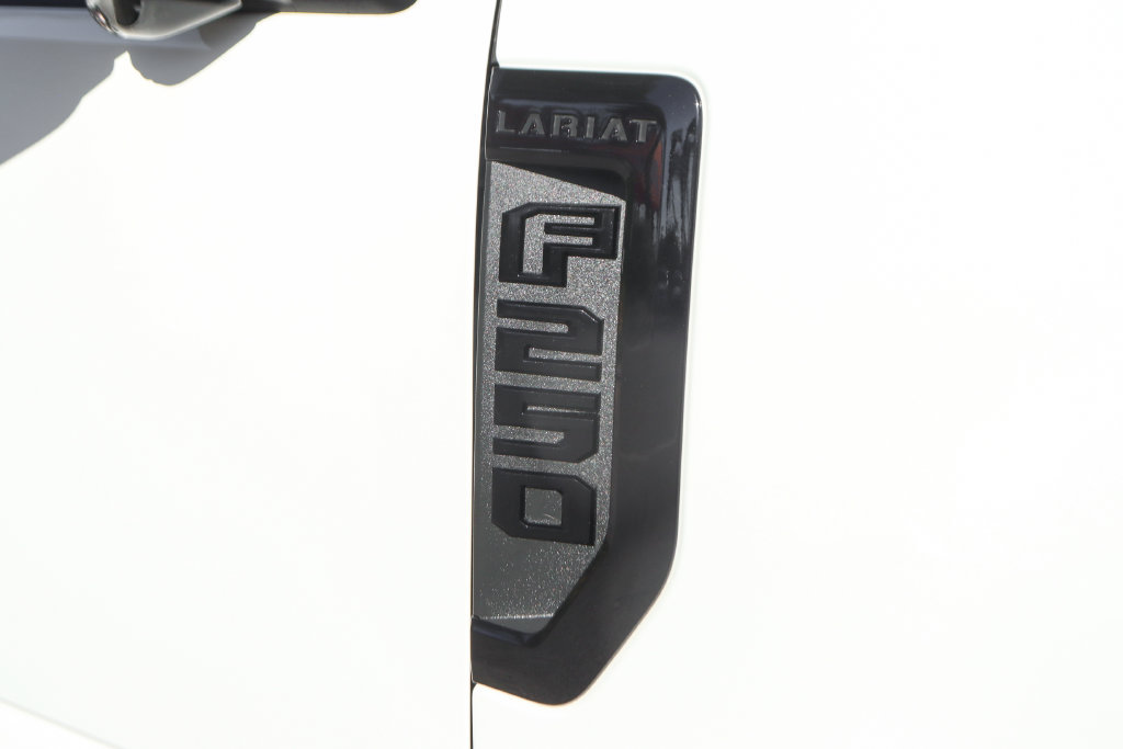 Used 2022 Ford F250 Lariat w/ Black Appearance Package AWD/4WD image 52