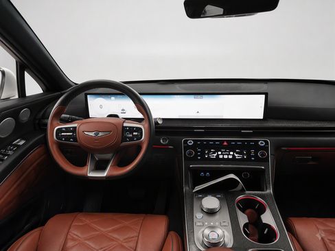Used 2025 Genesis GV80 3.5T e-SC AWD/4WD image 16