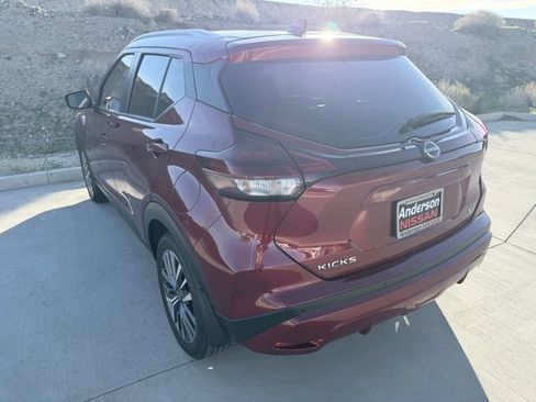 Certified 2024 Nissan Kicks SV image 6