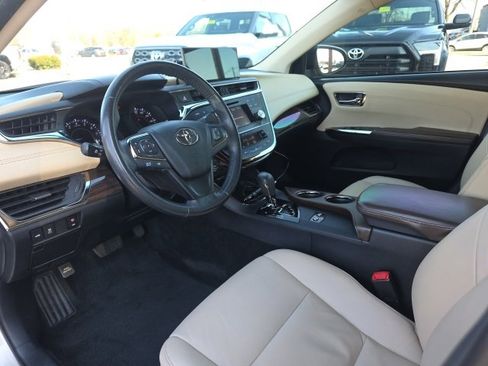 Used 2013 Toyota Avalon XLE image 7