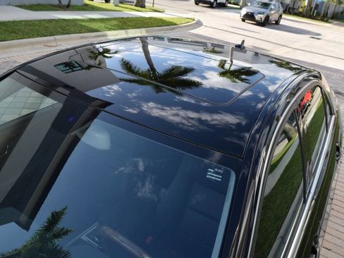 Used 2011 Mercedes-Benz E 350 4MATIC Sedan image 27