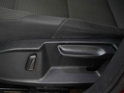 Used 2016 Volkswagen Golf S FWD image 22