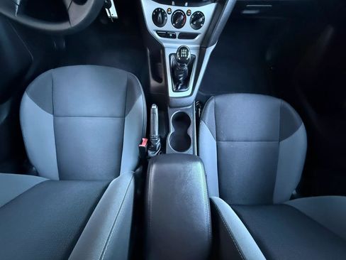 Used 2012 Ford Focus SE FWD image 46
