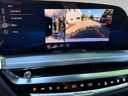 Used 2025 Cadillac Lyriq Luxury AWD/4WD image 7