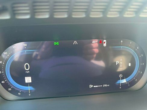 Used 2024 Volvo XC90 B6 Ultimate image 13