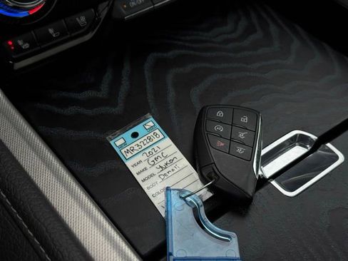 Used 2021 GMC Yukon Denali w/ Denali Ultimate Package image 45