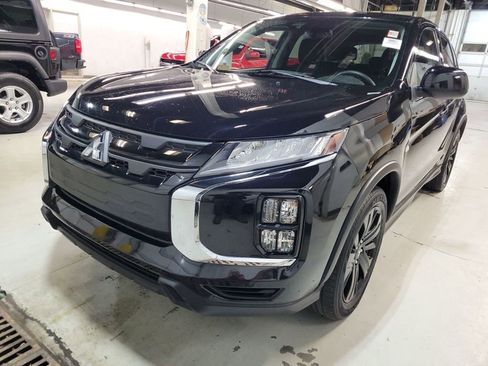 Used 2021 Mitsubishi Outlander Sport ES image 2