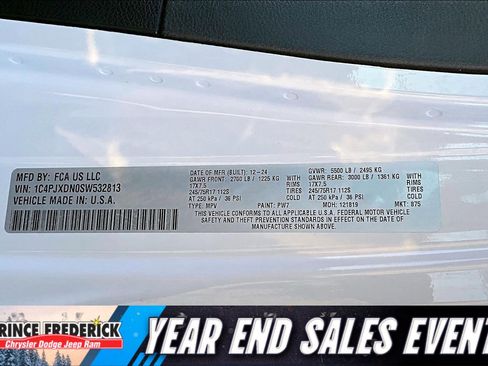 Used 2025 Jeep Wrangler Sport S image 27