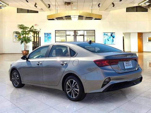 Used 2024 Kia Forte LXS FWD image 7