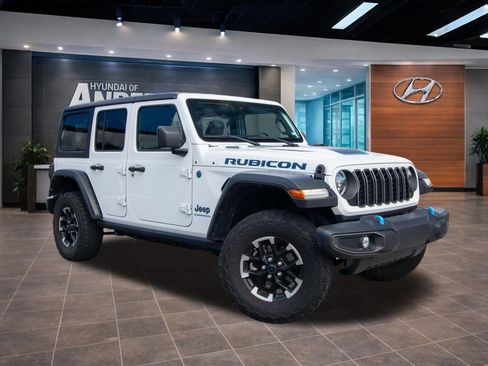 Used 2024 Jeep Wrangler Unlimited Rubicon 4xe AWD/4WD image 2