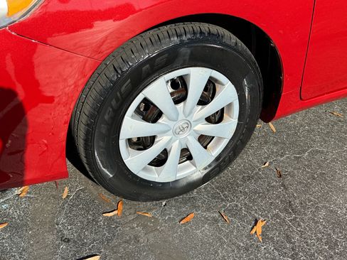 Used 2010 Toyota Corolla LE image 14