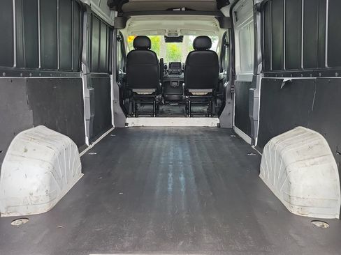 Used 2023 RAM ProMaster 2500 FWD image 6