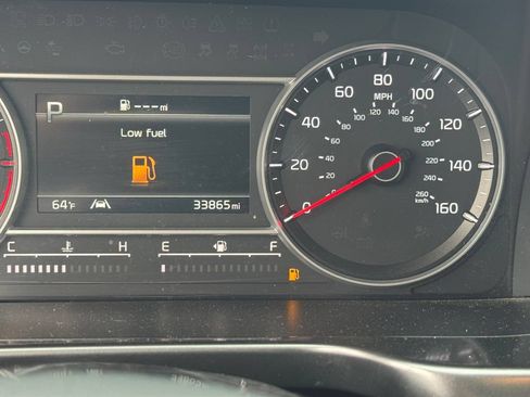 Used 2023 Kia Sorento LX AWD/4WD image 24