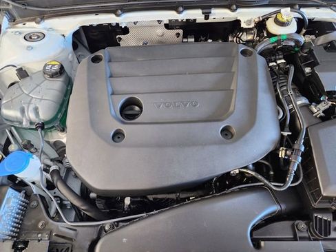 New 2026 Volvo XC40 B5 Ultra w/ Protection Package Premier image 32