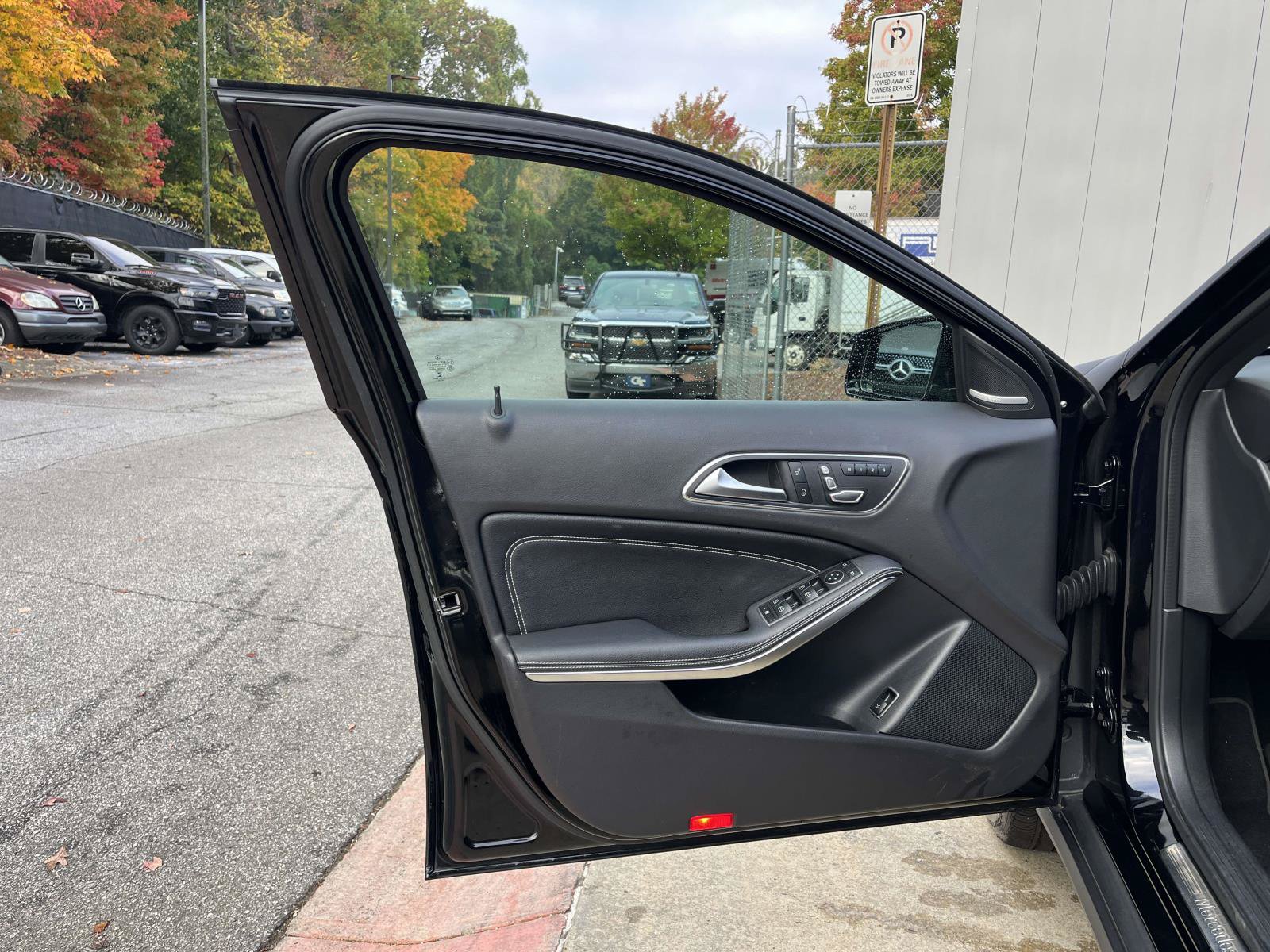 Used 2019 Mercedes-Benz GLA 250 4MATIC image 26