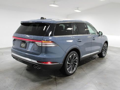 New 2026 Lincoln Aviator Reserve image 8