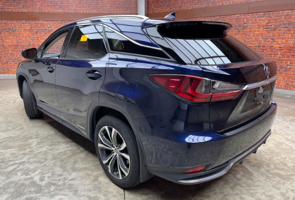 Used 2022 Lexus RX 450h AWD w/ Premium Package image 8