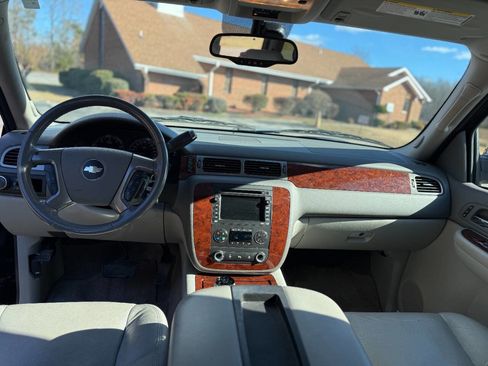 Used 2009 Chevrolet Tahoe LTZ image 12