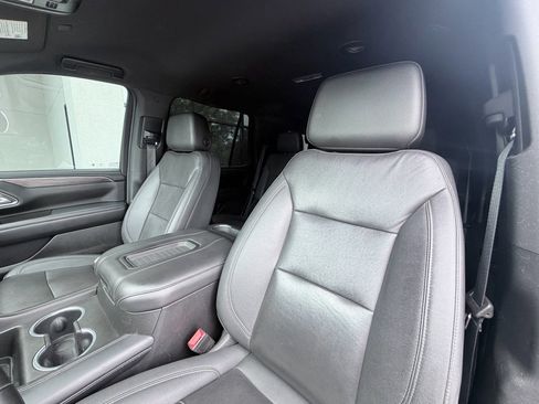 Used 2023 Chevrolet Tahoe LT w/ Luxury Package RWD image 23