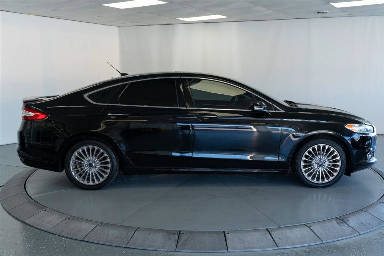 Used 2016 Ford Fusion Titanium FWD image 9
