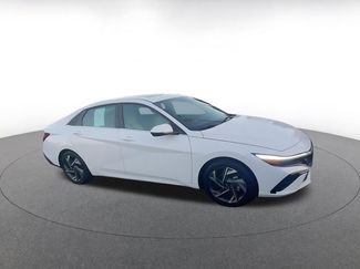 Used 2025 Hyundai Elantra Limited video 2