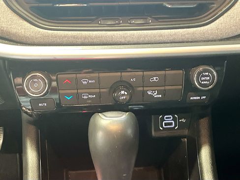 Used 2024 Jeep Compass Latitude w/ Altitude Special Edition image 15