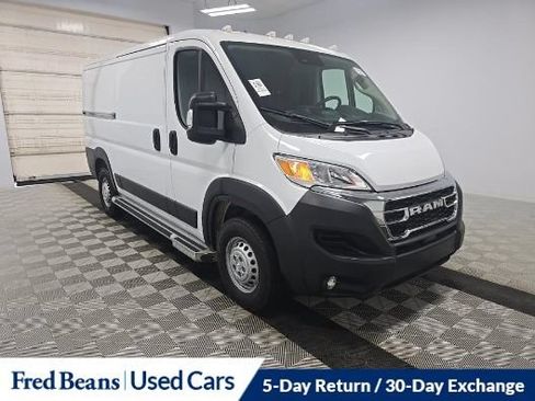 Used 2025 RAM ProMaster 2500 w/ U-Haul Equipment Group FWD image 1