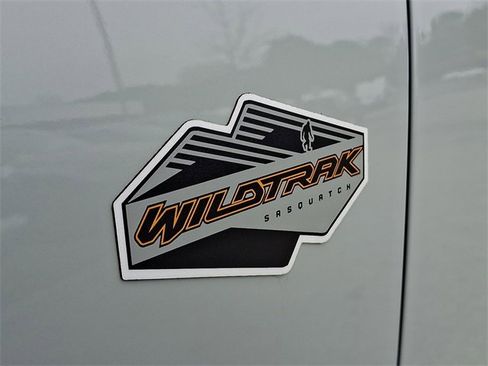 Used 2021 Ford Bronco Wildtrak image 31