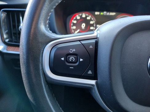 Used 2022 Volvo S60 T8 R-Design Expression AWD/4WD image 19