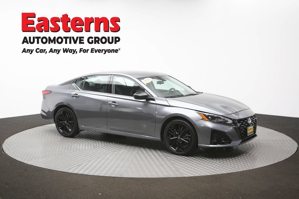 Used 2023 Nissan Altima 2.5 SR FWD image 49