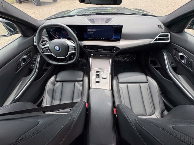 Used 2025 BMW 330i xDrive Sedan AWD/4WD image 27