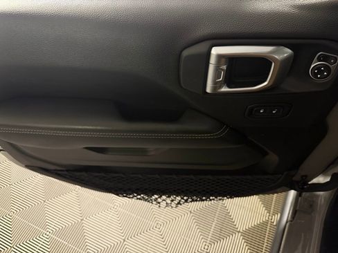 Used 2023 Jeep Wrangler Unlimited Rubicon 4xe AWD/4WD image 25