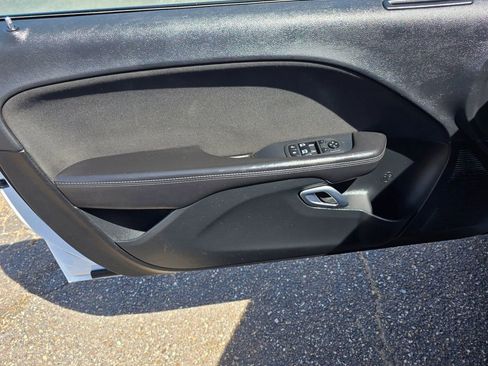 Used 2018 Dodge Challenger R/T RWD image 20
