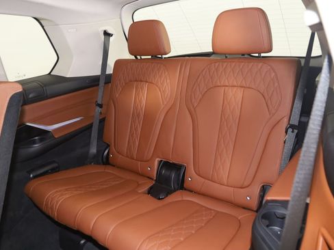 Used 2022 BMW X7 xDrive40i w/ Premium Package AWD/4WD image 55