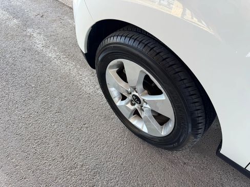 Used 2019 Kia Soul image 28