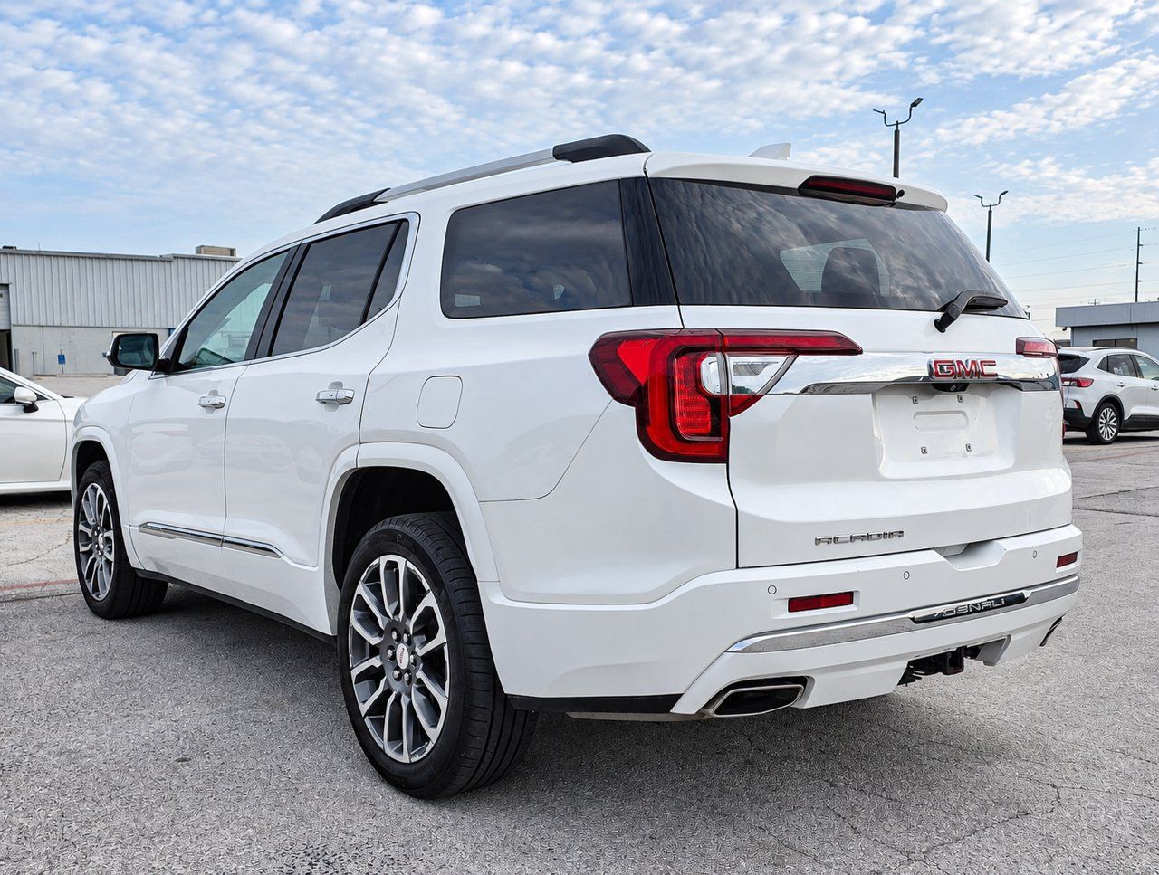 Used 2021 GMC Acadia Denali w/ Denali Technology Package FWD image 4
