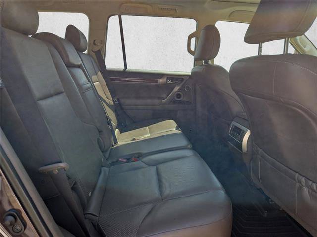 Used 2018 Lexus GX 460 Luxury w/ Preferred Accessory Package AWD/4WD image 17