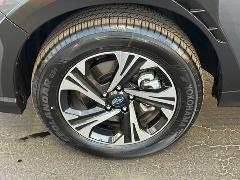 Certified 2025 Subaru Crosstrek 2.0i Premium image 10