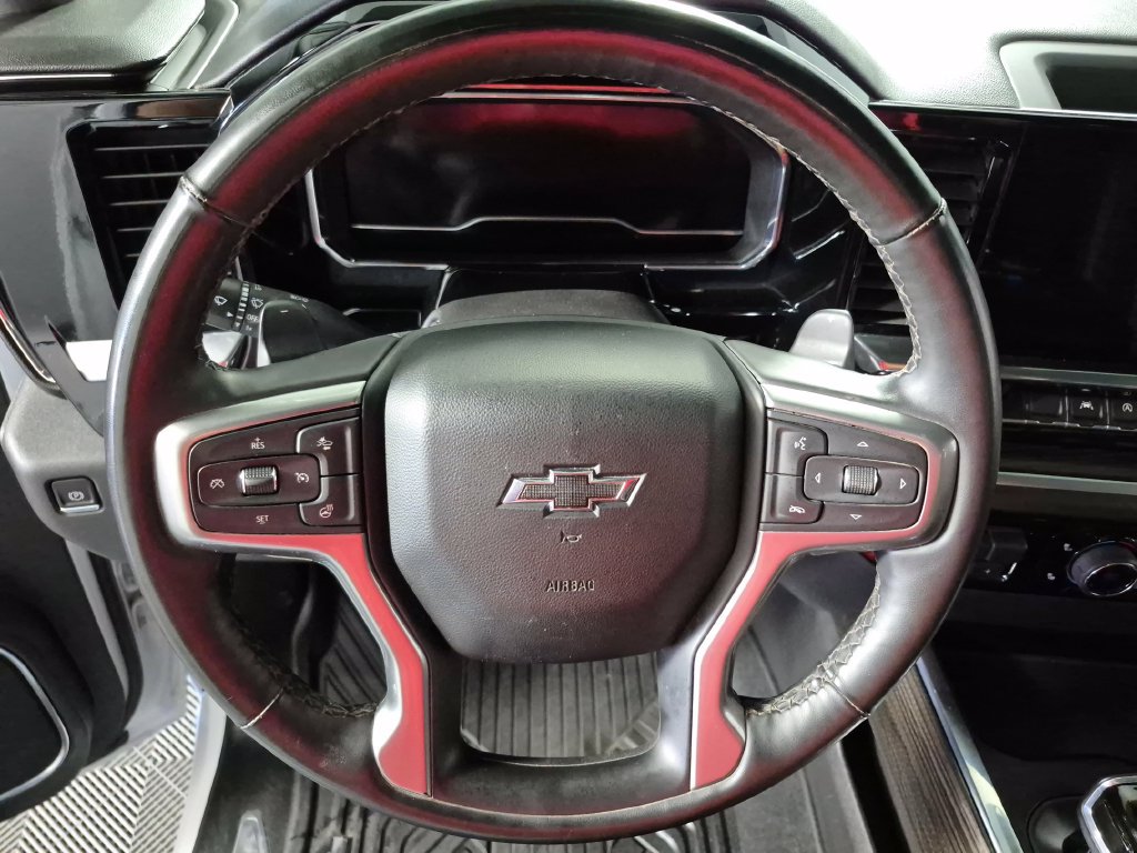 Used 2025 Chevrolet Silverado 1500 LT Trail Boss w/ Convenience Package II AWD/4WD image 11