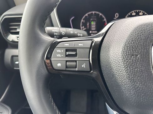 Used 2024 Honda Pilot Touring image 17