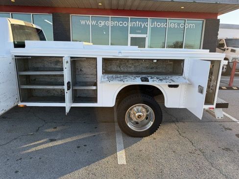 Used 2017 RAM 4500 Tradesman w/ Power & Remote Entry Group image 11