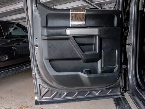 Used 2019 Ford F250 Lariat w/ Lariat Ultimate Package AWD/4WD image 46