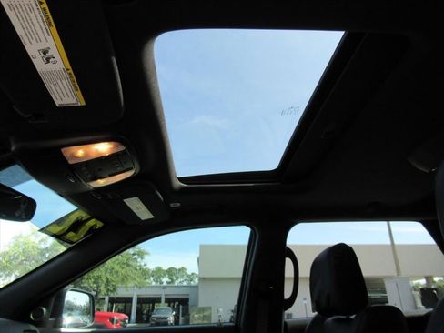 Used 2022 Dodge Durango GT RWD image 18