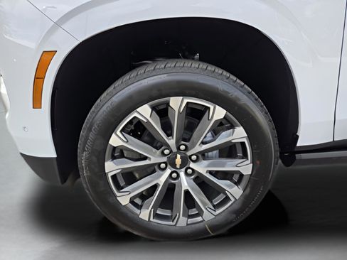 New 2026 Chevrolet Suburban High Country image 26