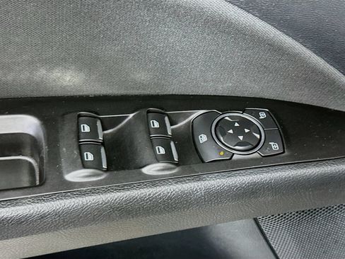 Used 2017 Ford Fusion SE w/ Equipment Group 201A FWD image 18