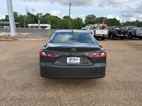 Used 2025 Toyota Camry LE FWD image 4