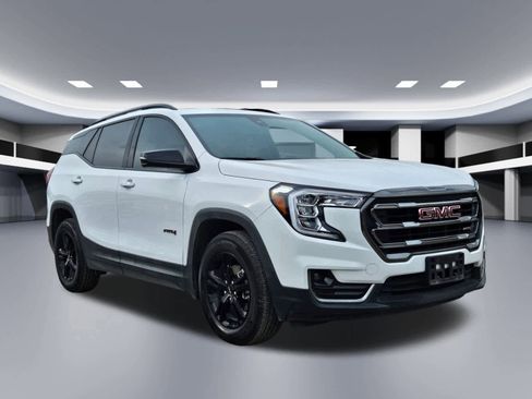Used 2022 GMC Terrain AT4 w/ Infotainment Package II image 8
